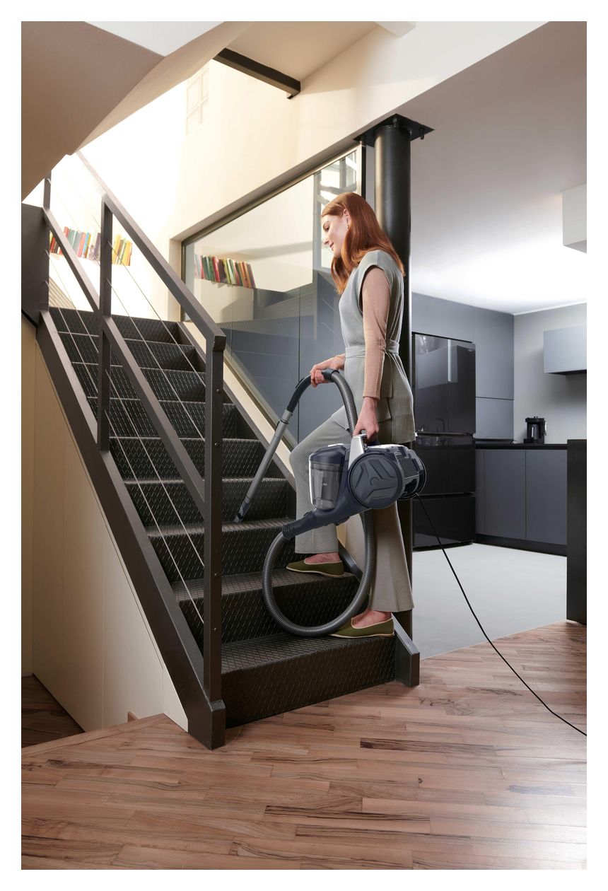 BR71_BR20 Bodenstaubsauger Beutellos 700 W EPA  (Blau) 