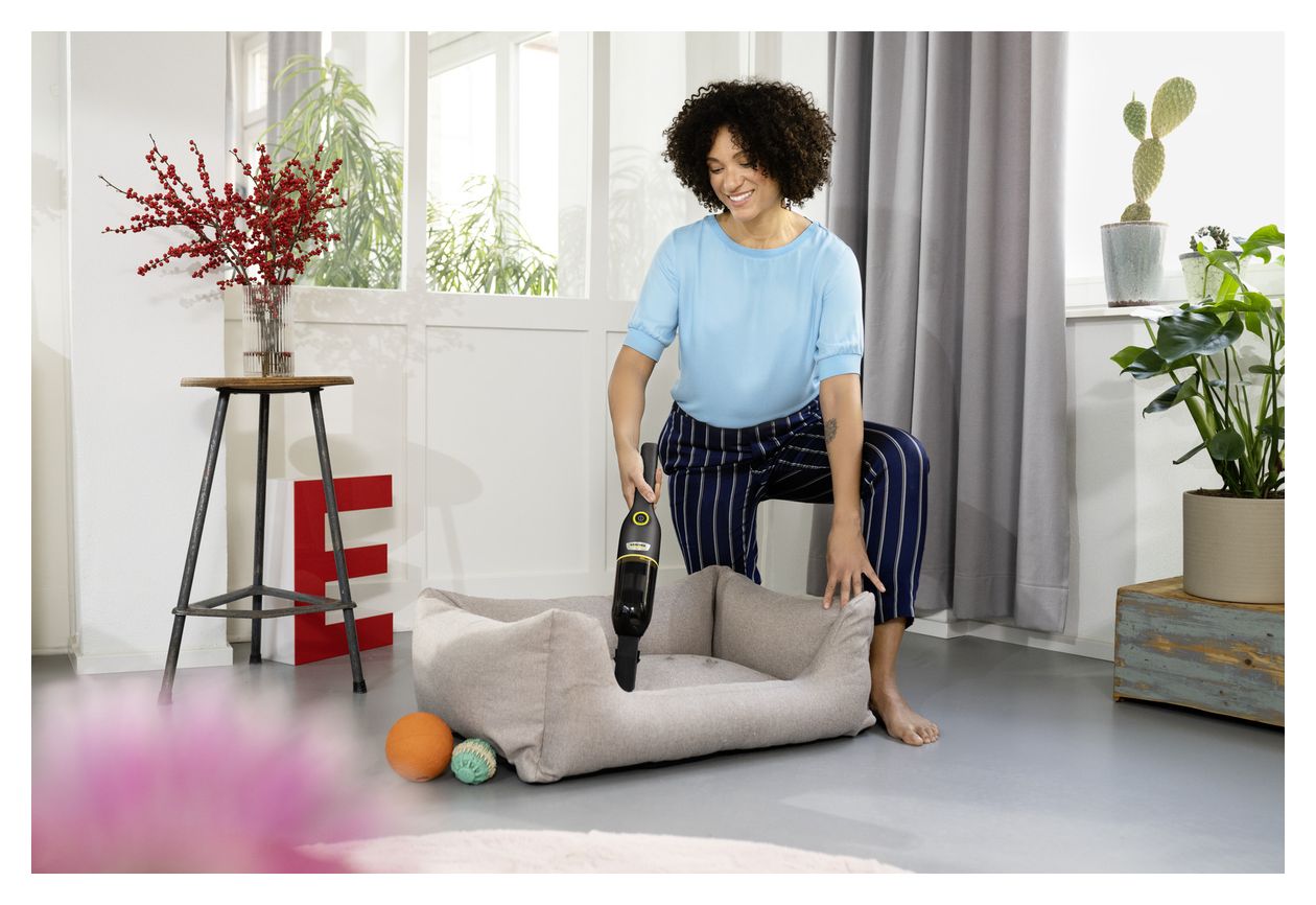 CVH3 Handstaubsauger Beutellos bis 20 min Laufzeit 7,2 V HEPA  (Schwarz, Gelb) 