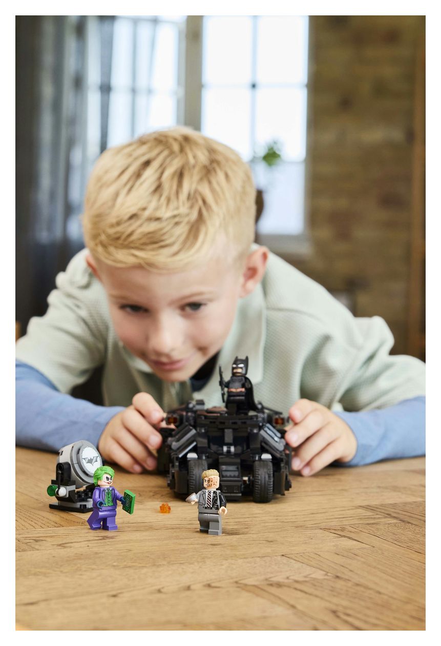 Batman™ Tumbler vs. Two-Face™ & The Joker™ 