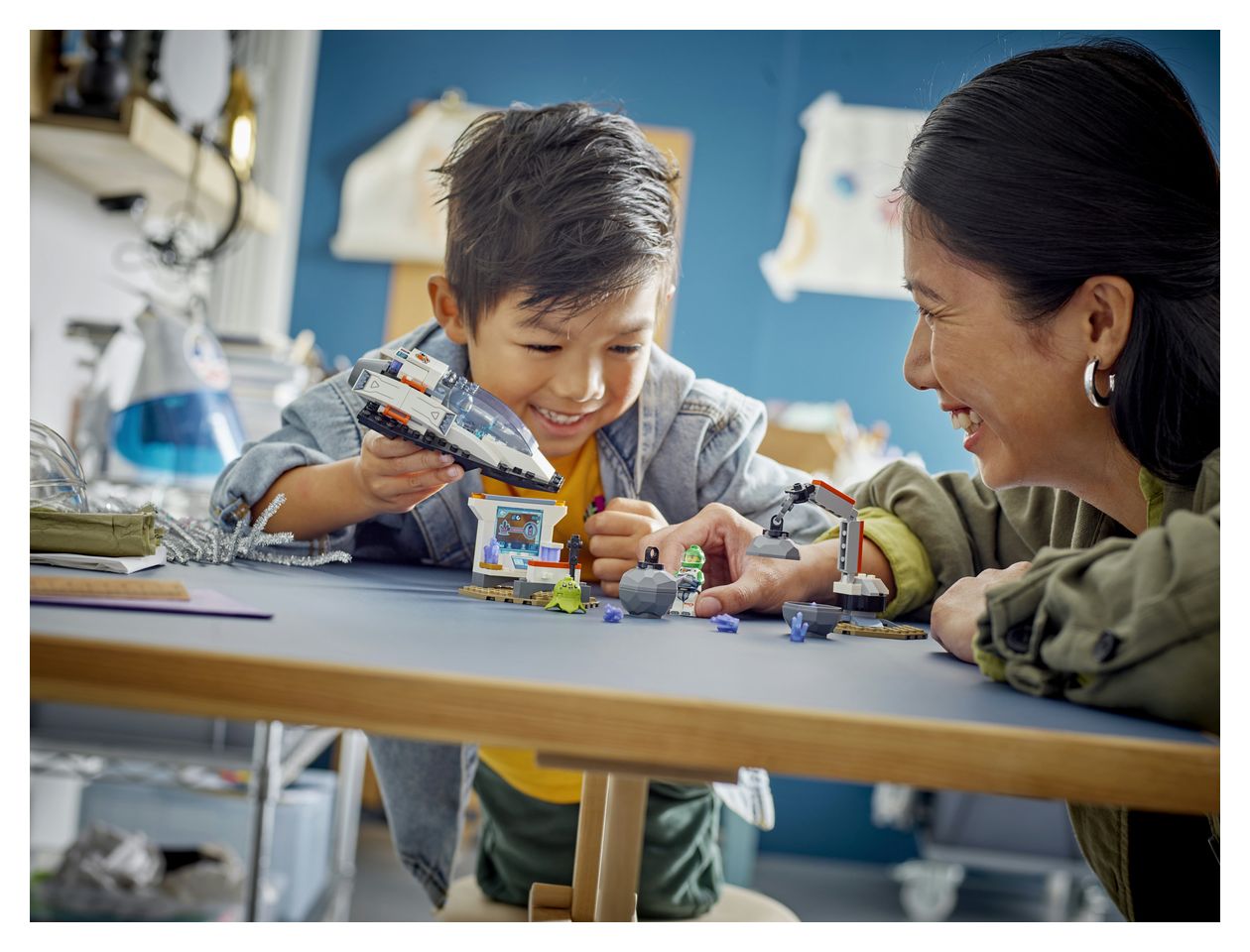 Bergung eines Asteroiden im Weltall 