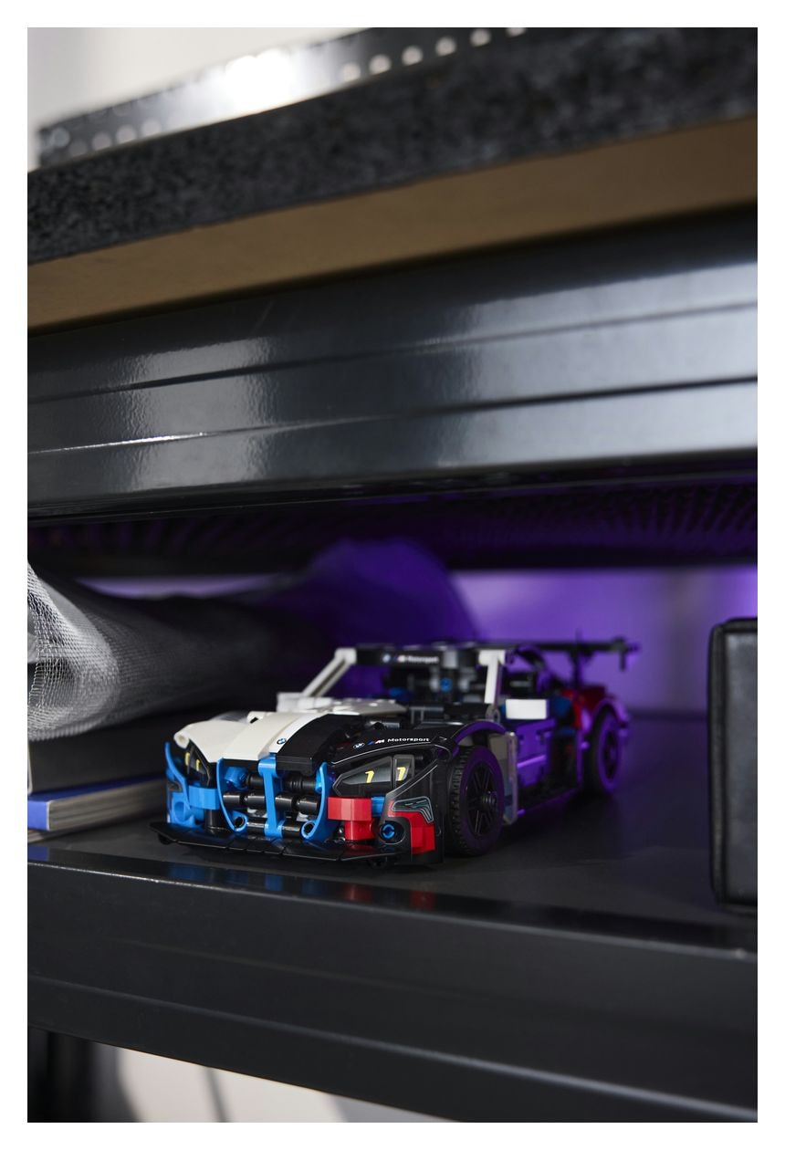 BMW M4 GT3 EVO Rennwagen 