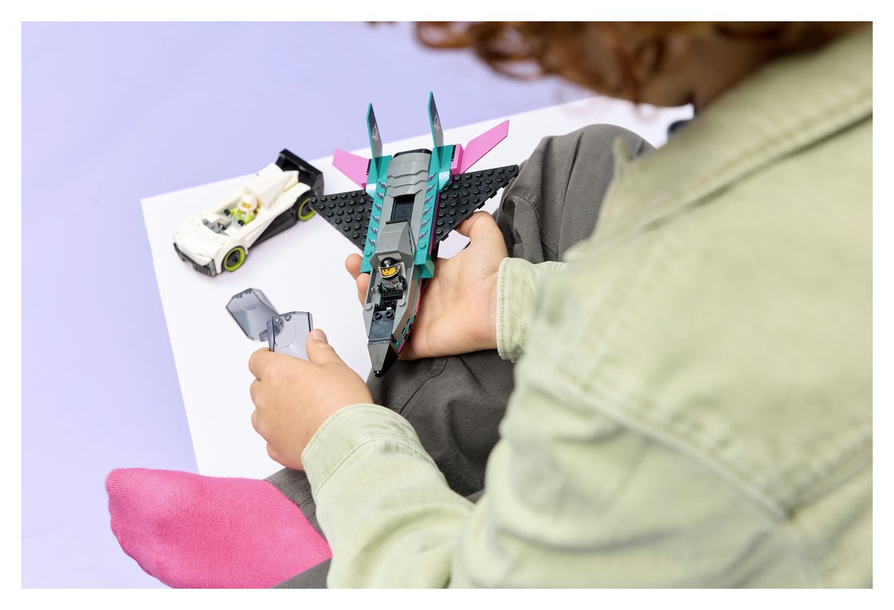 Düsenflieger vs. Rennauto 