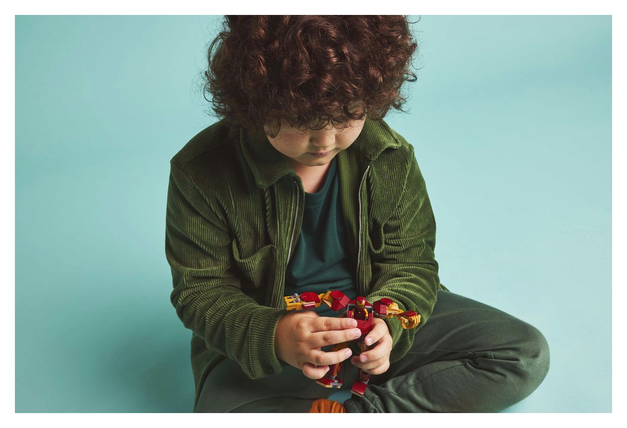 Iron Man Mech vs. Ultron 