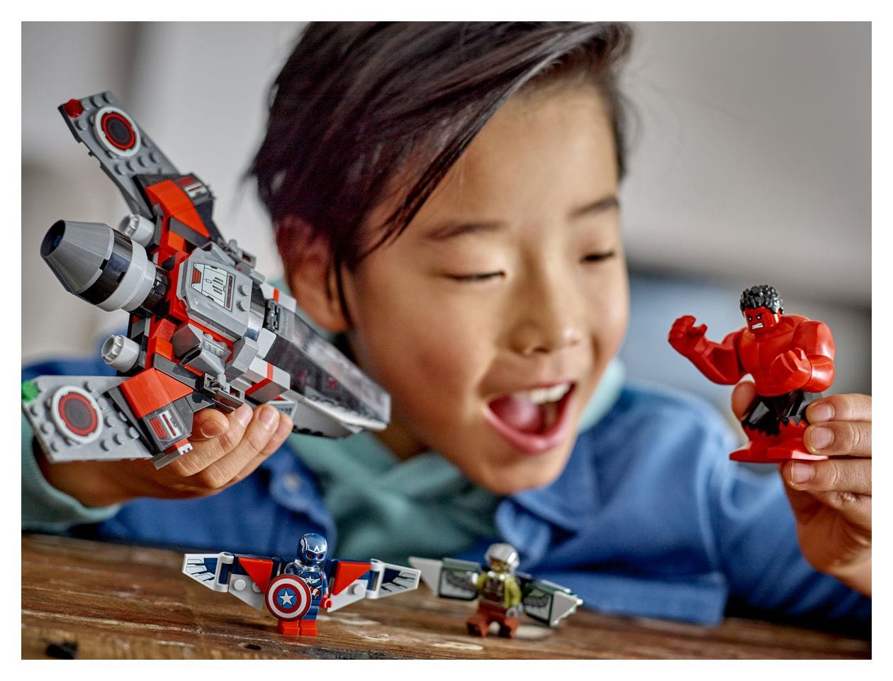 Marvel Showdown zwischen Captain America und Red Hulk Bauset 223 Teile  (Mehrfarbig) 