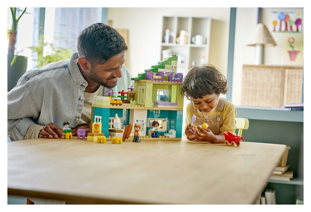 Modernes Familienhaus mit Figuren – 3-in-1-Set 