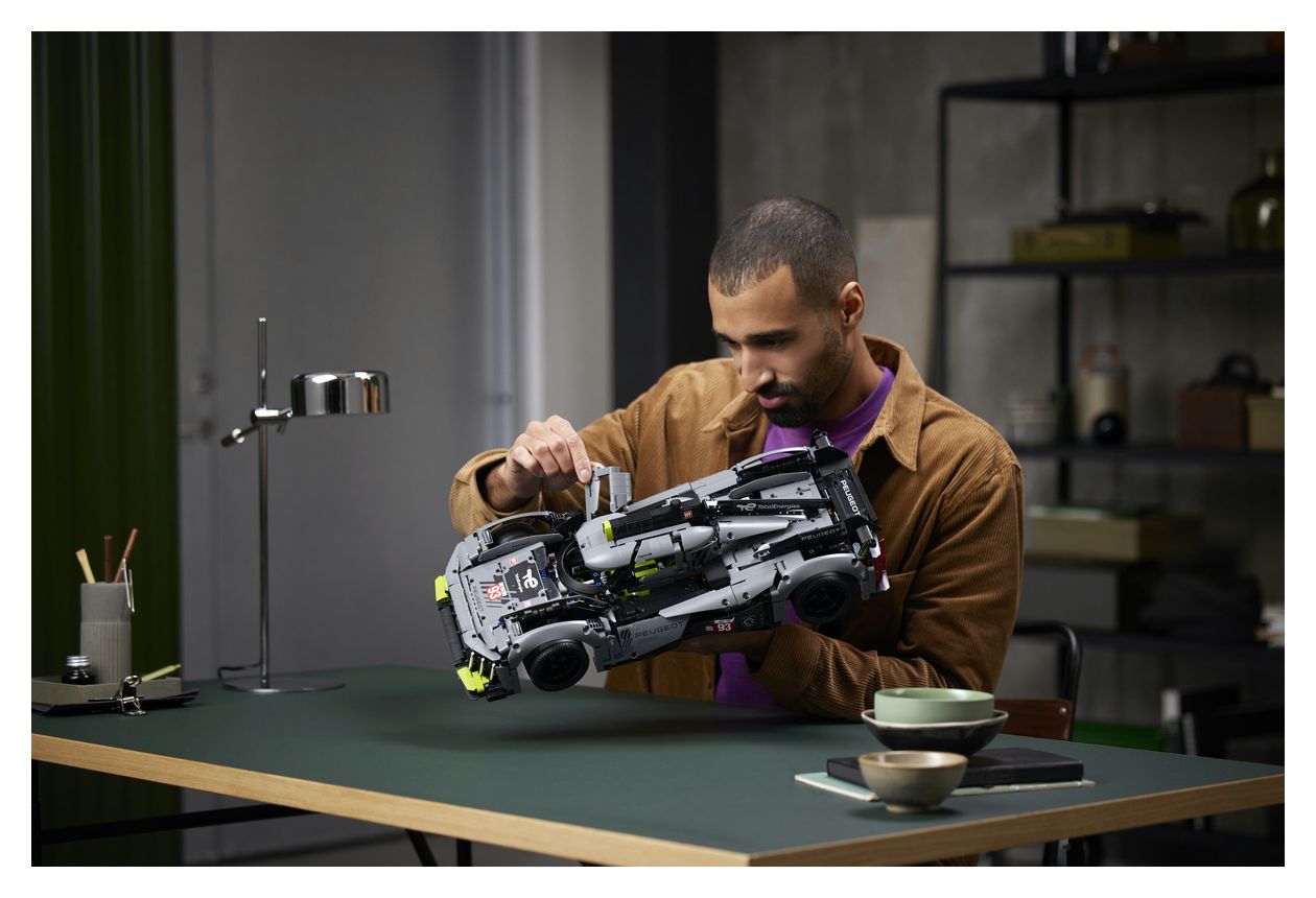 PEUGEOT 9X8 24H Le Mans Hybrid Hypercar 