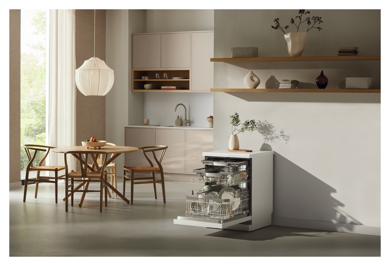 G7233SC E 60 cm Geschirrspüler freistehend Leise 14 Maßgedecke Wärmetauscher & Auto Open 