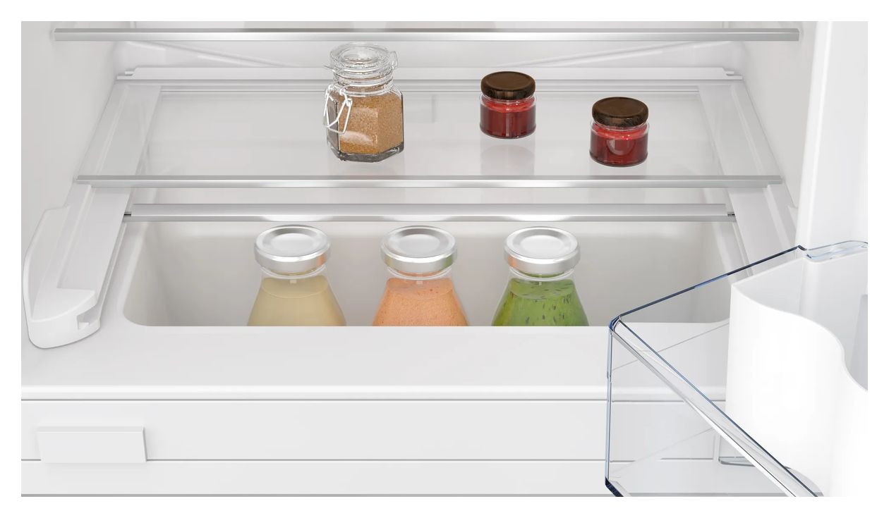KUMK82F1 (KS1870Z0 + KU1212FE0) 134 l 82 cm Einbaukühlschrank EEK: E 93 kWh Jahr 