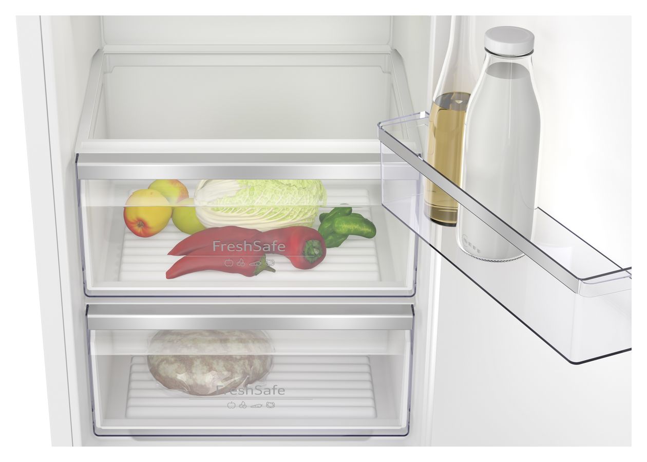 N50 KI1812FE0 310 l 177,5 cm Einbaukühlschrank EEK: E 114 kWh Jahr 
