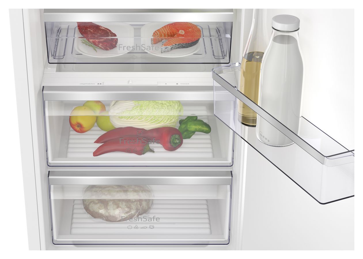 N70 KI1813DD0 310 l 177,5 cm Einbaukühlschrank EEK: D 91 kWh Jahr 