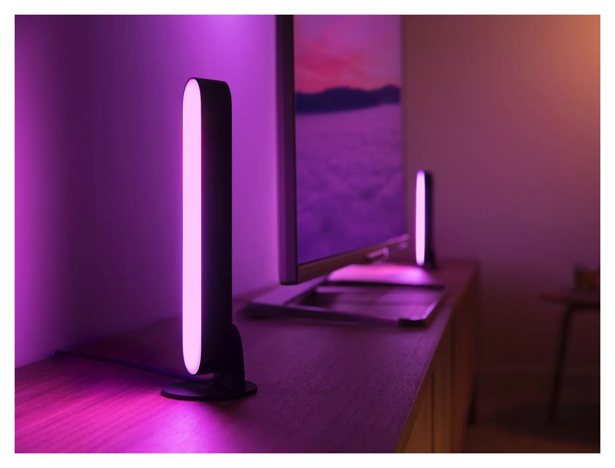 Hue Starter-Set: 2 Play Lightbars + Hue Bridge Pro Set für intelligente Beleuchtung Multi 