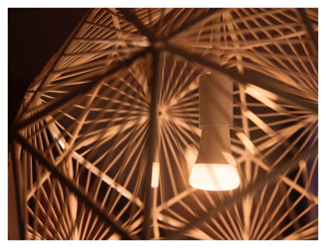 Hue White Ambience Starterset: E27 Lampe A60 Doppelpack + Dimmschalter LED Set für intelligente Beleuchtung 1100 mm Warmweiß, Kaltweiße 