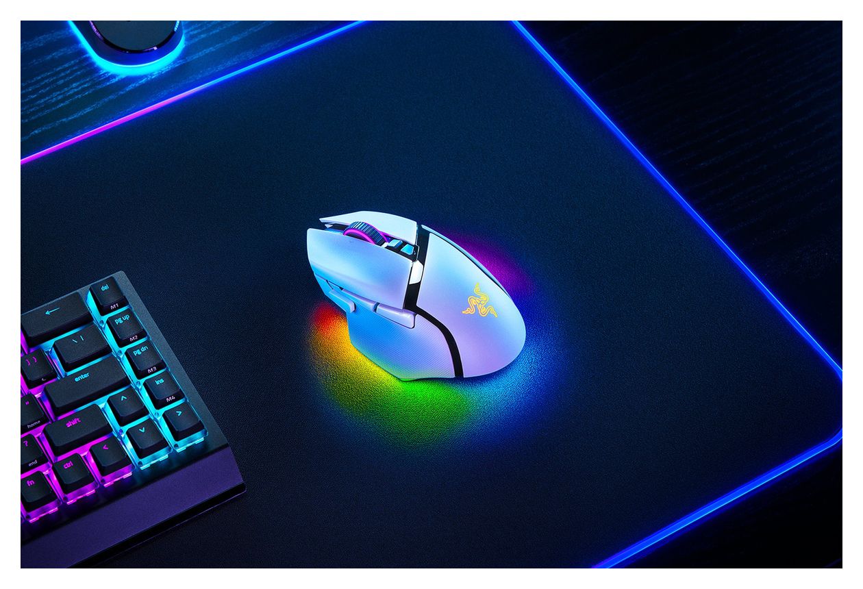 Basilisk V3 Pro 35000 DPI Gaming Maus Optisch  (Weiß) 