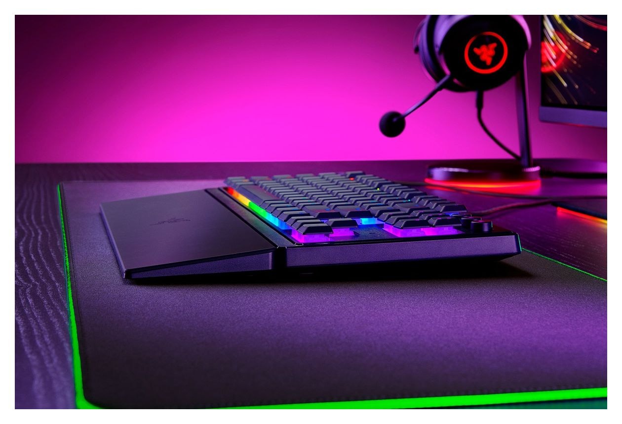 Ornata V3 Tenkeyless RGB-LED Gaming Tastatur USB  (Schwarz) 