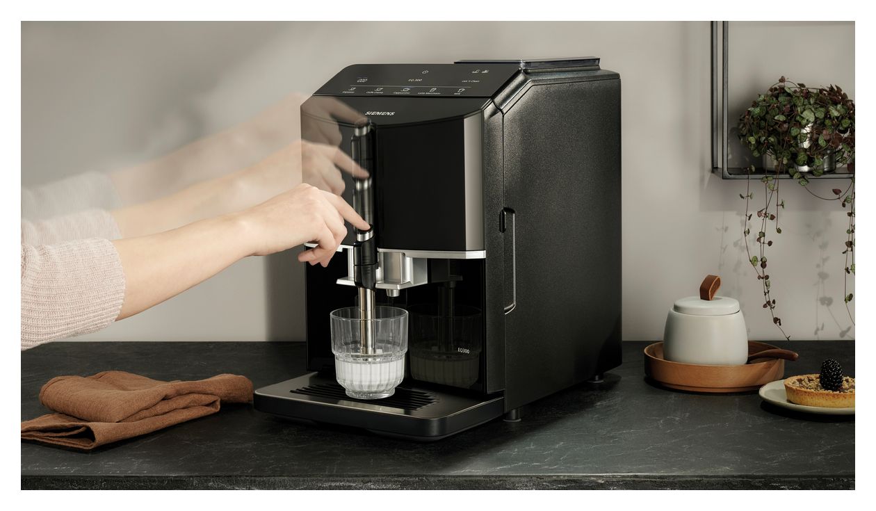 EQ300 TF301E19 Kaffeevollautomat 15 bar 1,4 l 250 g  (Schwarz) 