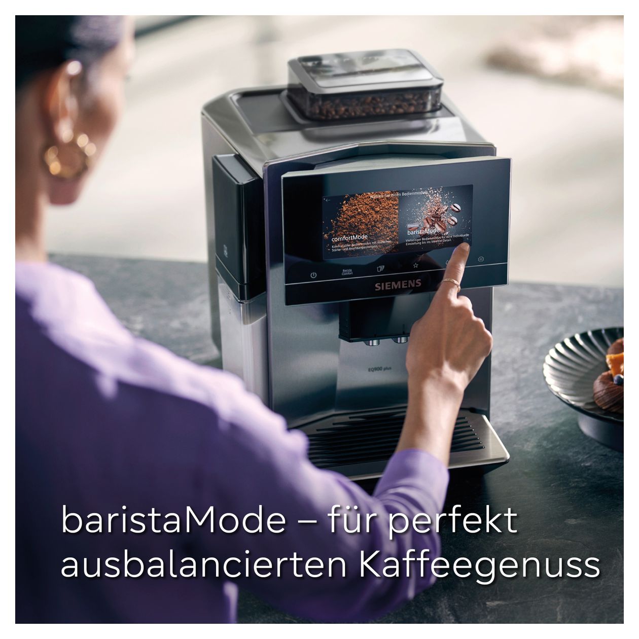 EQ900 TQ903DZ3 plus Kaffeevollautomat 19 bar 2,3 l 410 g  (Schwarz, Edelstahl) 