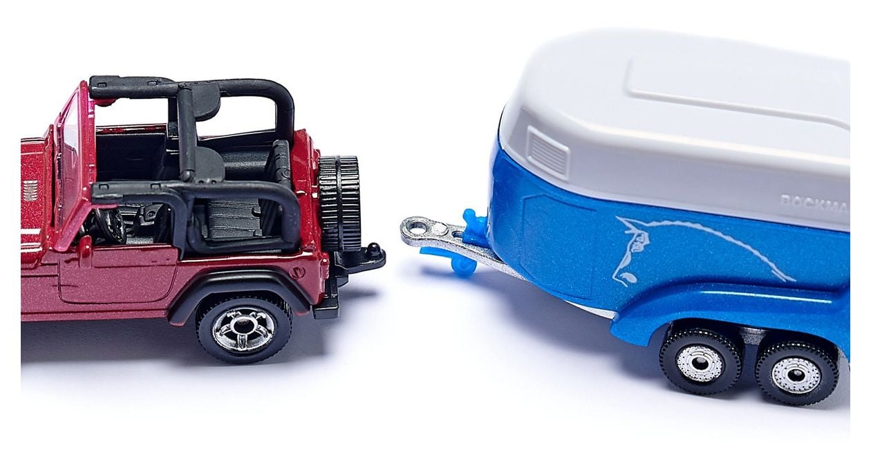 Jeep mit Pferdeanhänger 