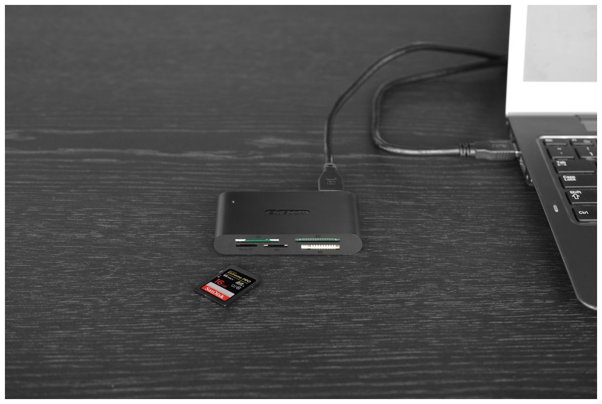 MD-061 USB 3.0 Memory Card Reader 