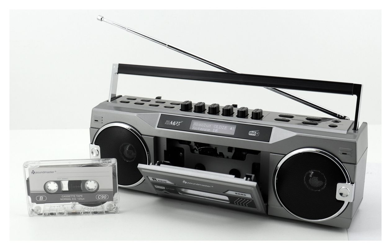SRR80TI DAB+/UKW Radiokassettenrekorder Bluetooth 