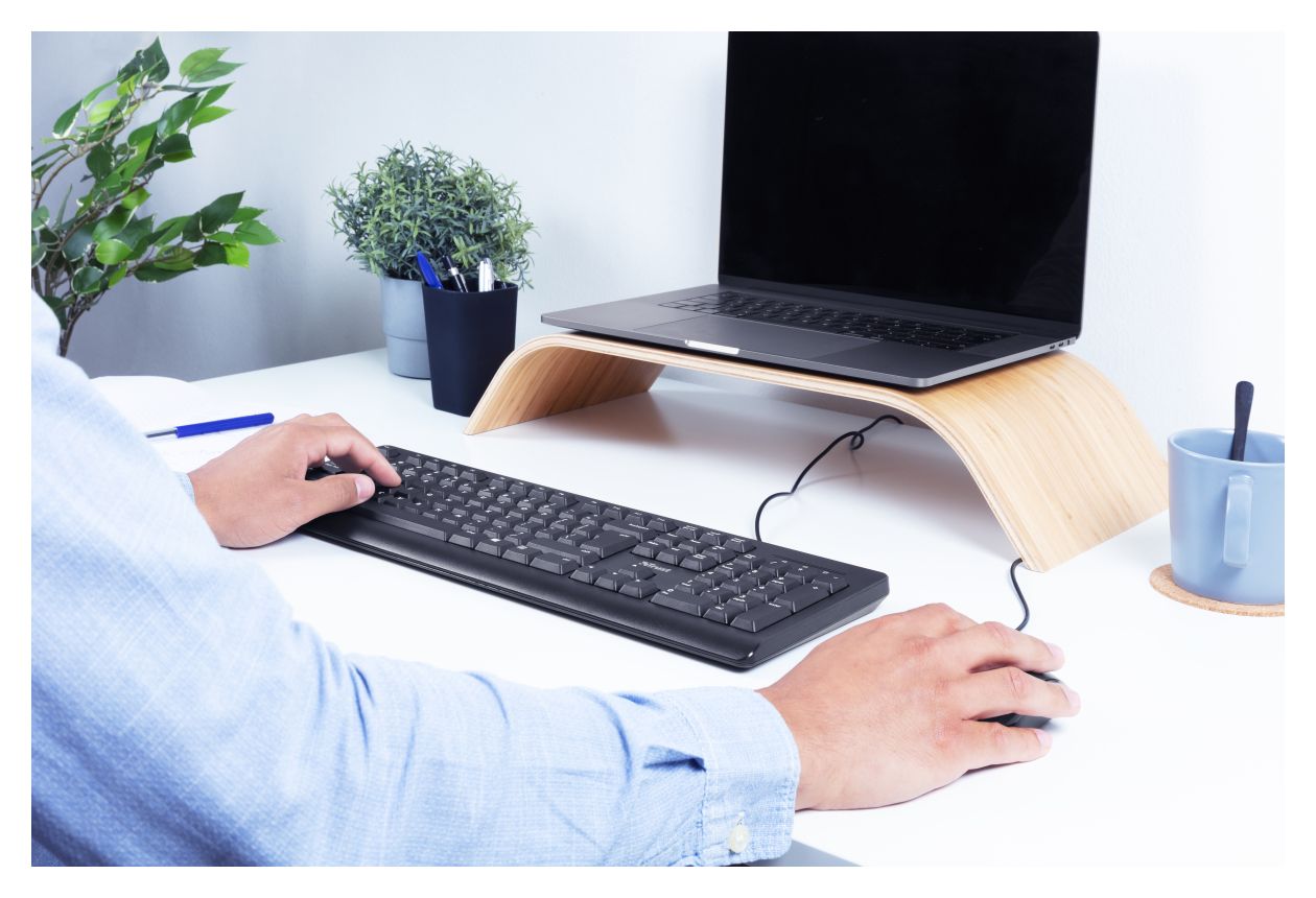 Primo Universal Tastatur USB  (Schwarz) 