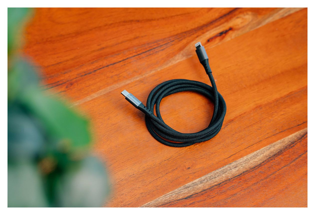 31844 Rundkabel Lightning auf USB C Männlich bis 60 W 1,2 m  (Schwarz) 