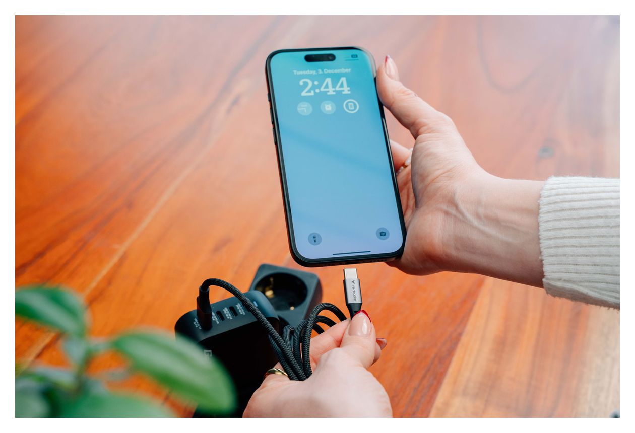 Sync & Charge 480 Mbit/s Stecker Rundkabel USB C auf USB C bis 100 W 1,2 m  (Schwarz) 