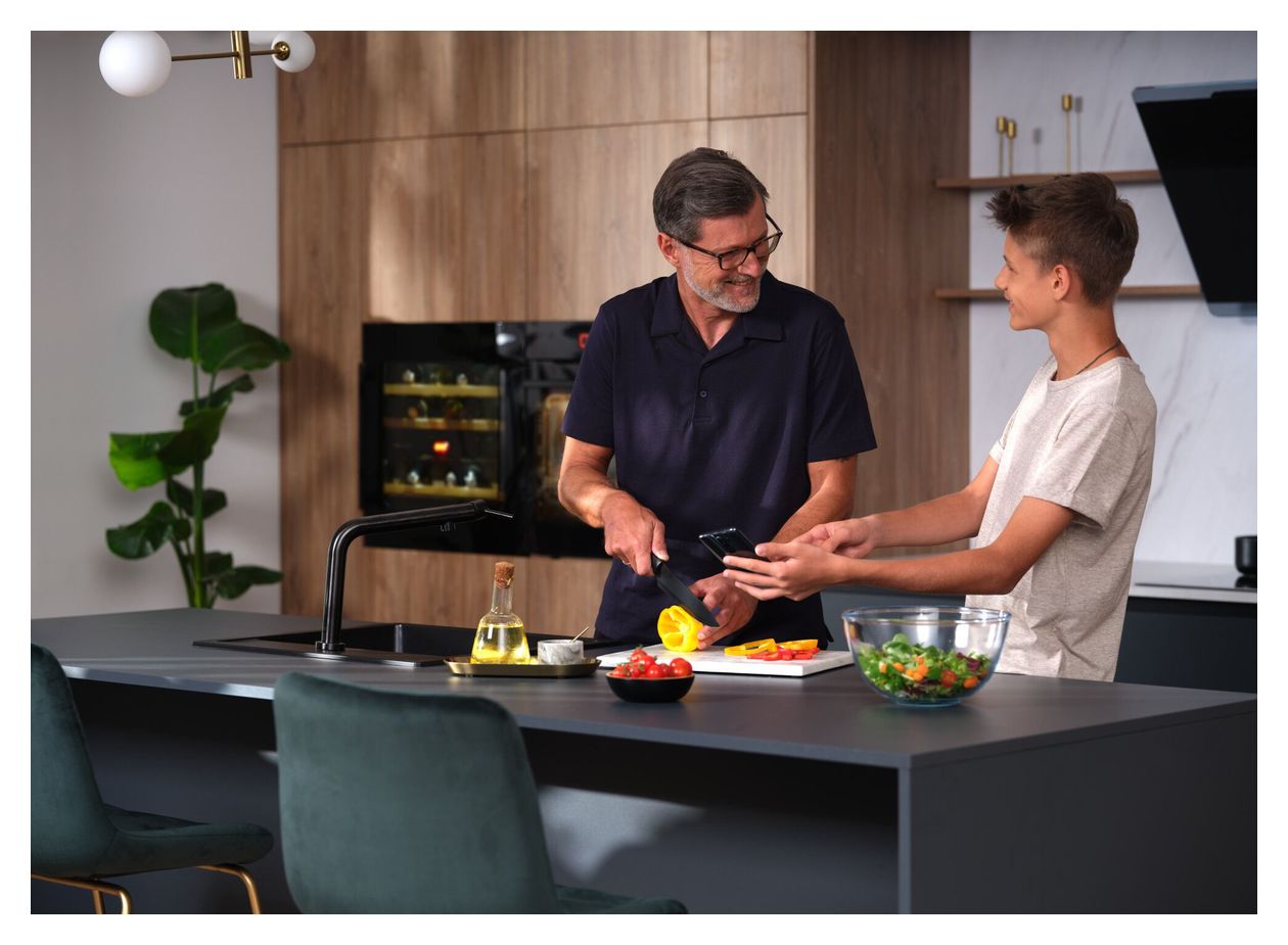 WK341212S Weinkühler Integriert EEK: G 2 Zonen 35 Flasche(n) 