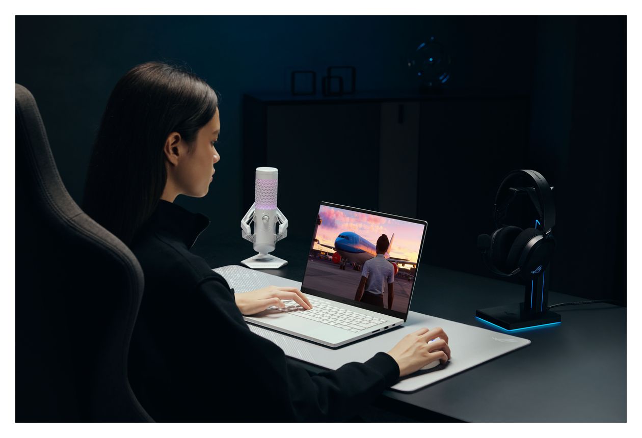 ROG Zephyrus GU405AR-SY044W 2K Ultra HD Notebook 35,6 cm (14 Zoll) 2880 x 1800 Pixel 2 TB SSD Windows 11 Home Intel Core Ultra 9 max. 4,9 GHz  (Weiß) 