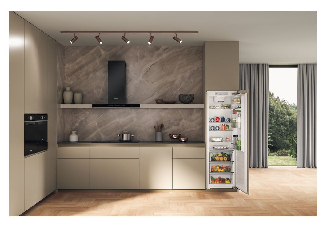 BKSD18A023C1 306 l Einbaukühlschrank EEK: E 113 kWh Jahr 