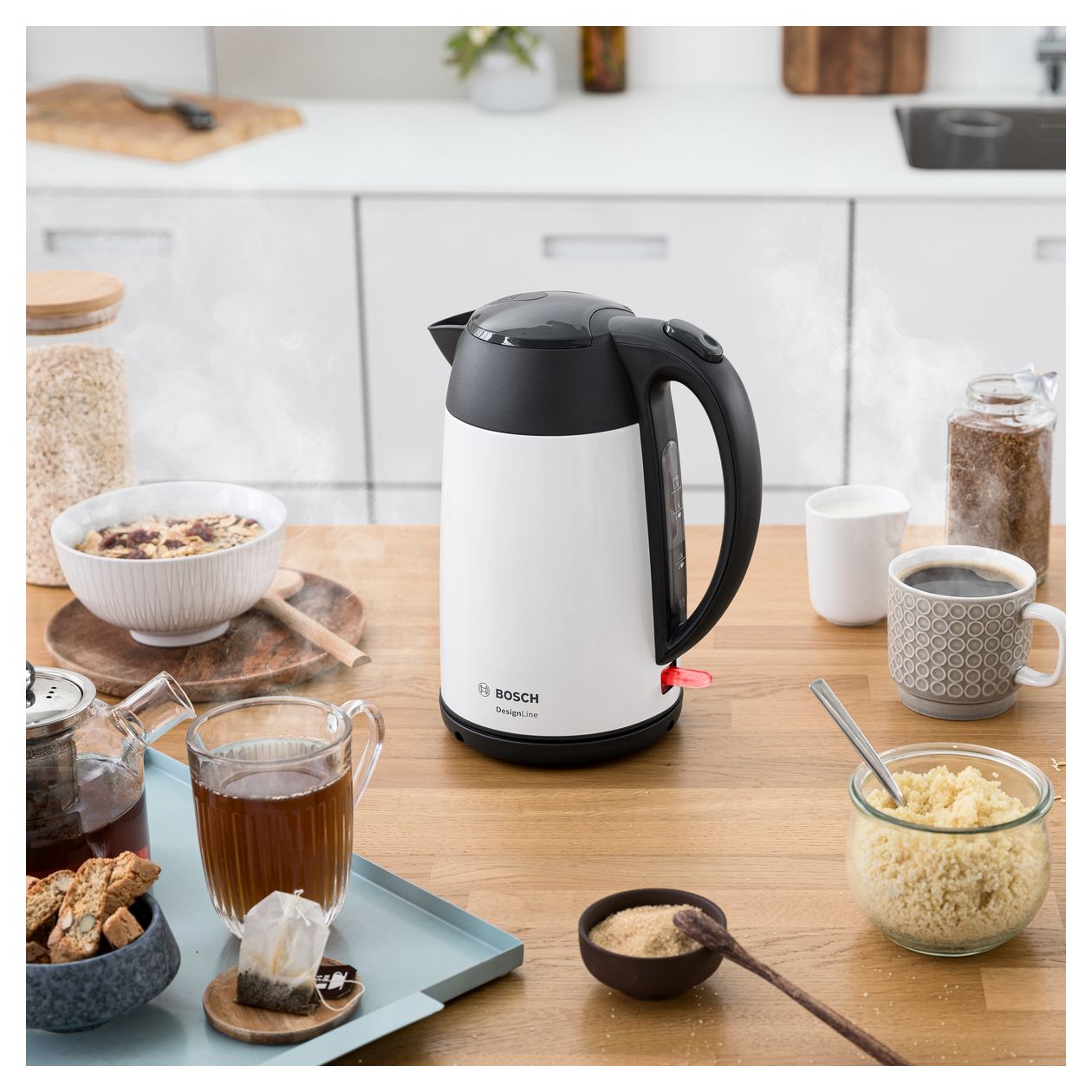TWK3P421 DesignLine 1,7 l Wasserkocher 2400 W  (Schwarz, Weiß) 
