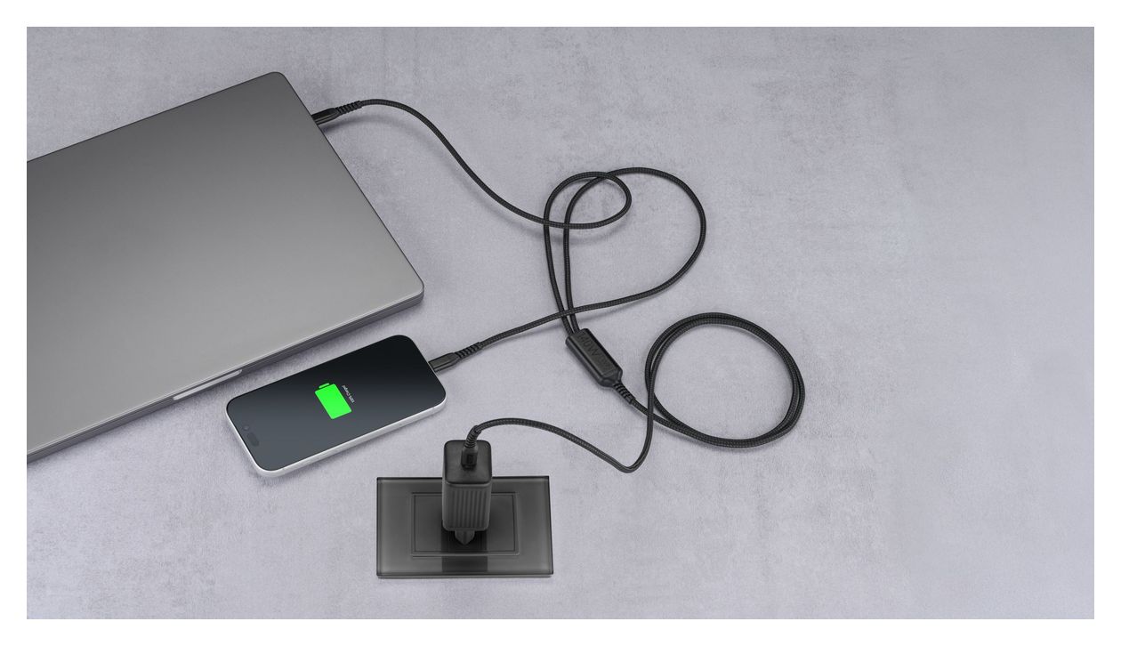 Twin Charge Cable Rundkabel USB C auf 2 x USB C Männlich bis 120 W 1,5 m  (Schwarz) 