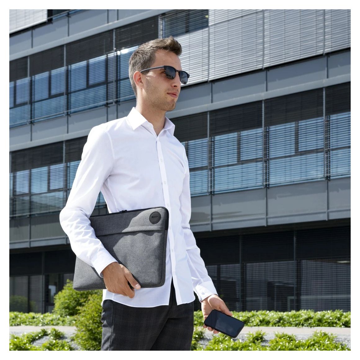 227054 Genua Notebook-Sleeve bis 39,6 cm (15.6 Zoll) (Grau) 