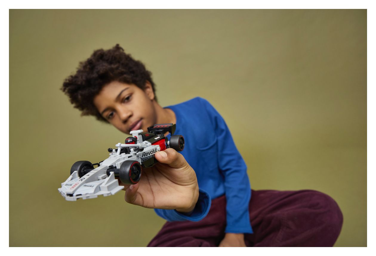 Audi Revolut F1® Team R26 Rennwagen 