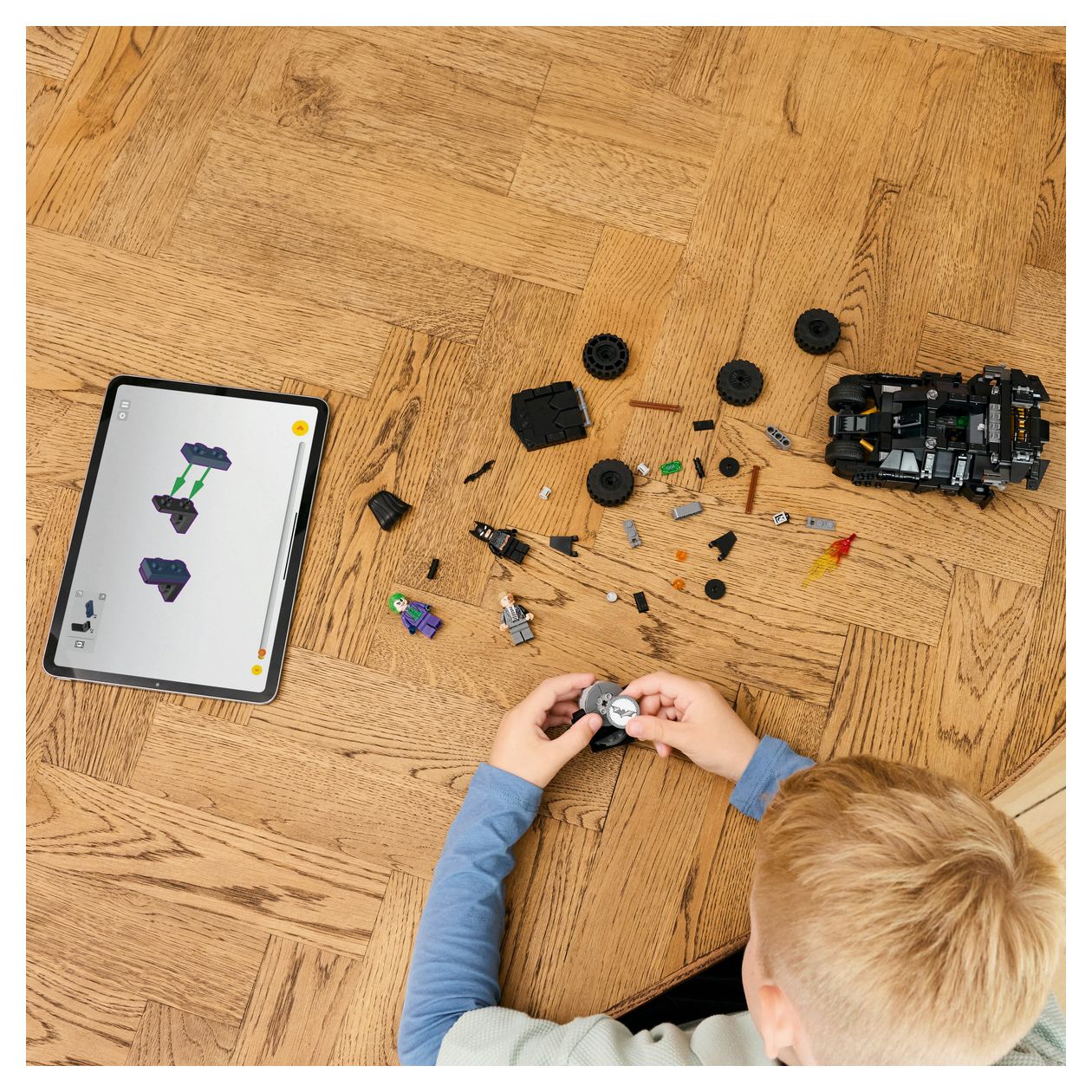 Batman™ Tumbler vs. Two-Face™ & The Joker™ 