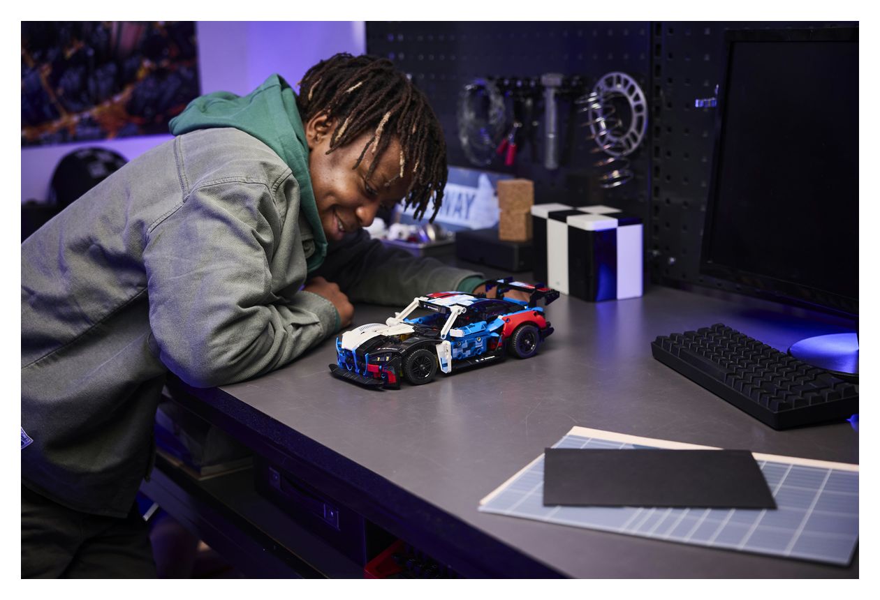 BMW M4 GT3 EVO Rennwagen 