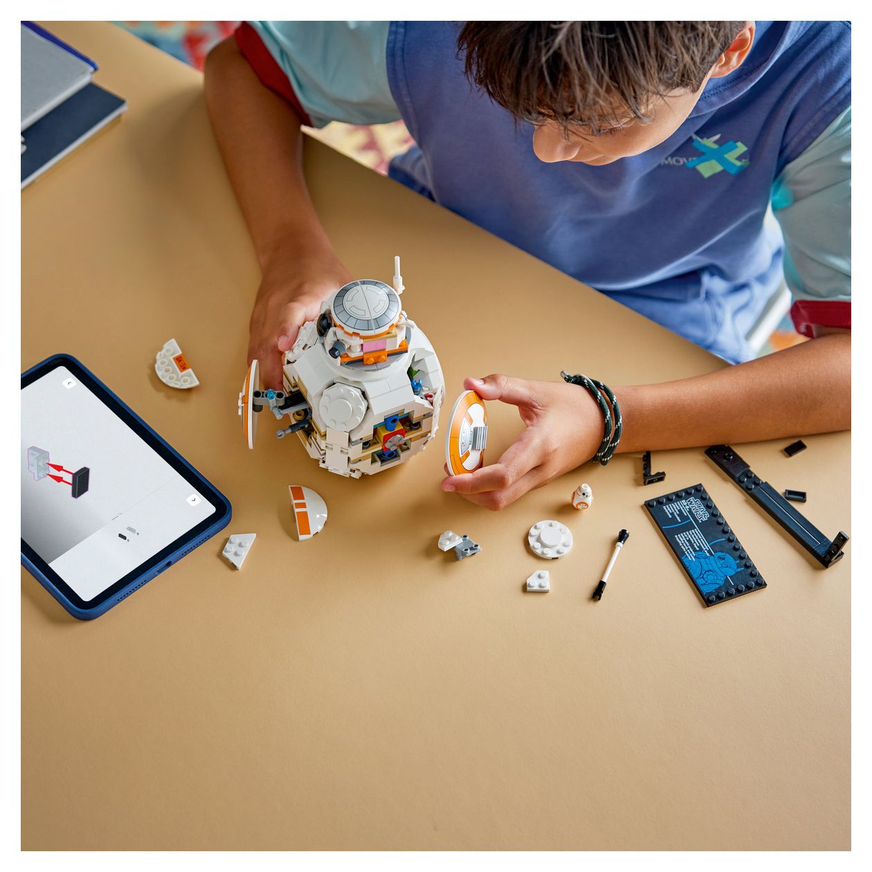 Der Astromech-Droide BB-8™ 