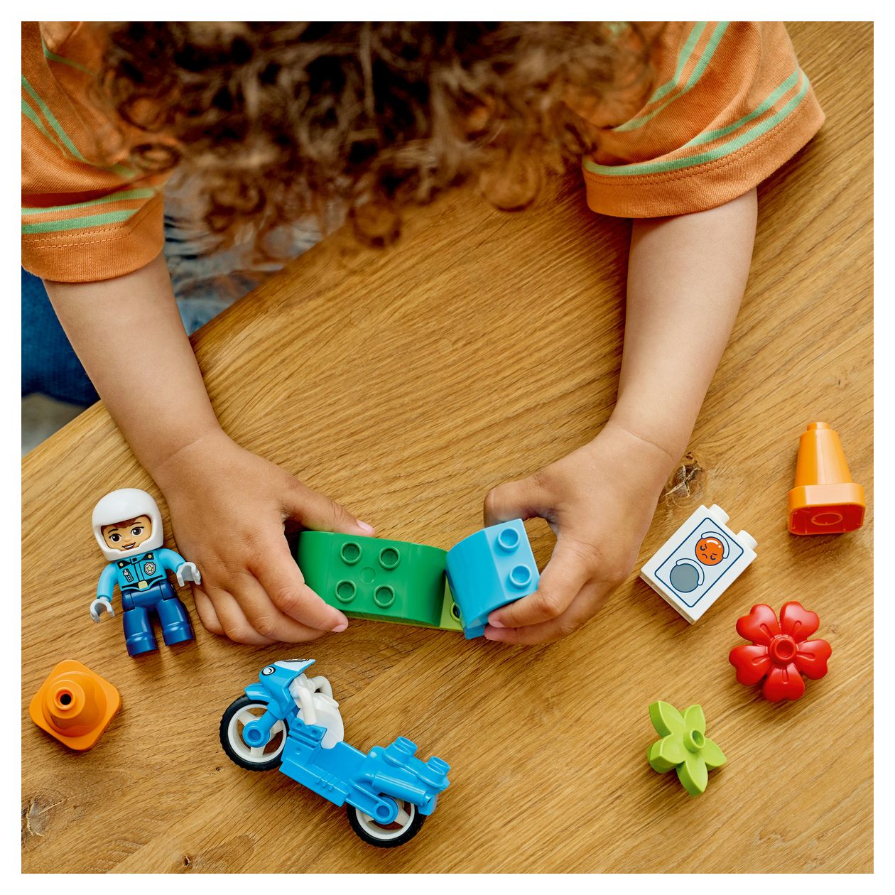 DUPLO Town Blaues Polizeimotorrad Bauset 11 Teile  (Mehrfarbig) 