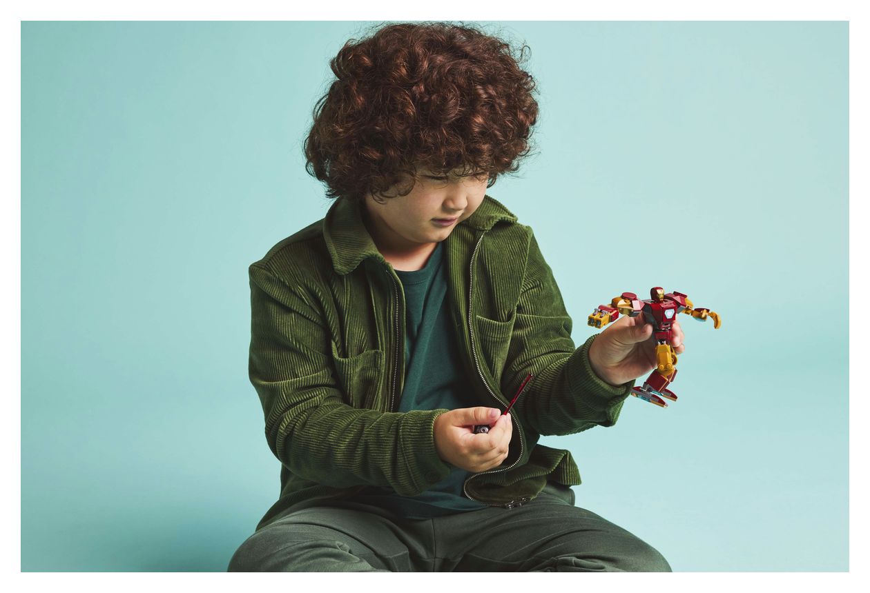 Iron Man Mech vs. Ultron 