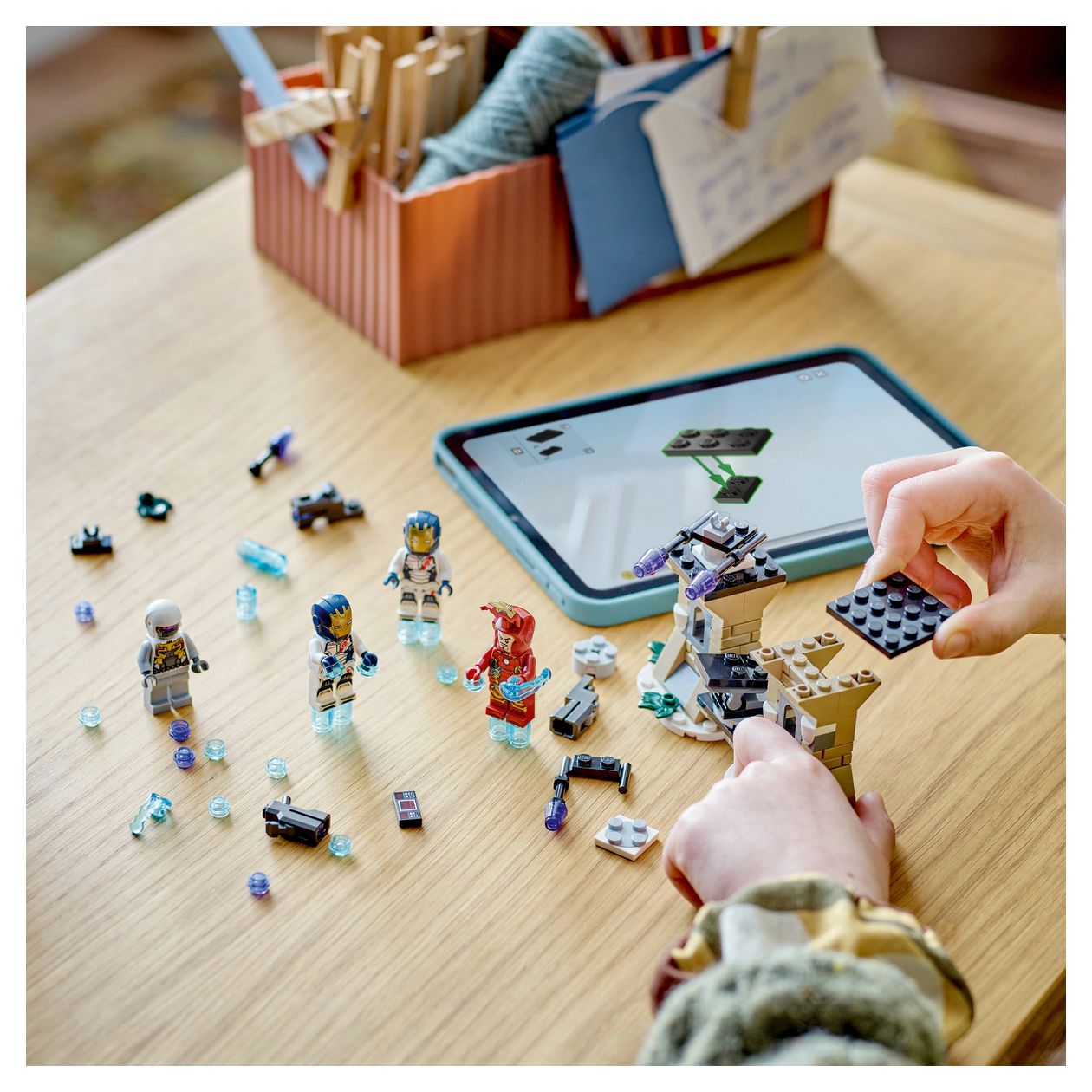 Iron Man & Iron Legion vs. HYDRA-Soldat 