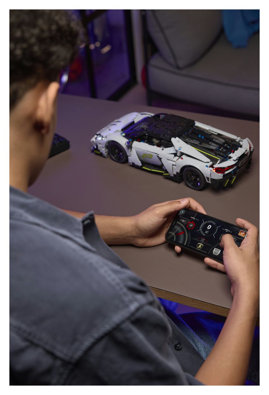 Lamborghini Revuelto Supersportwagen 