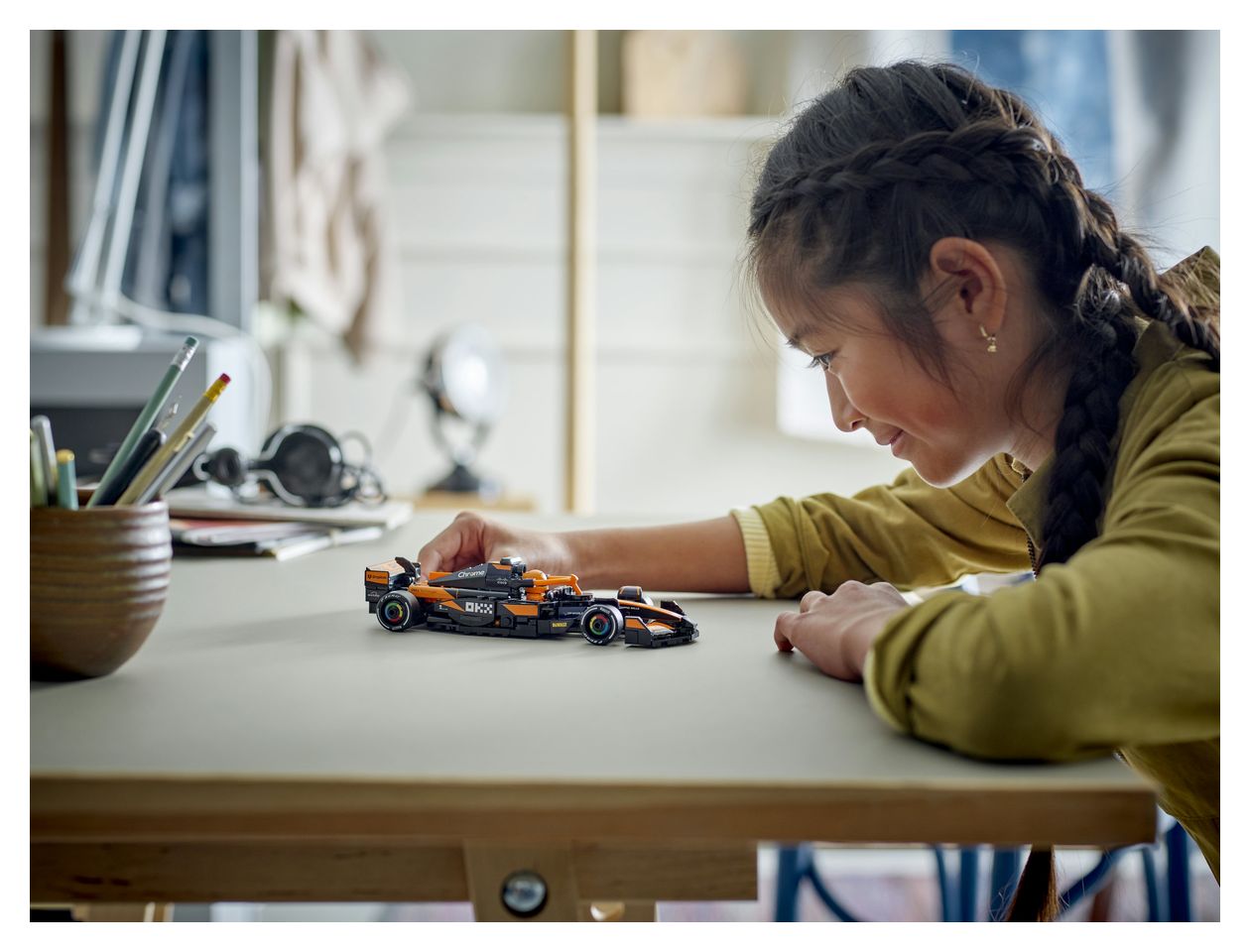 McLaren F1® Team MCL38 Rennauto 