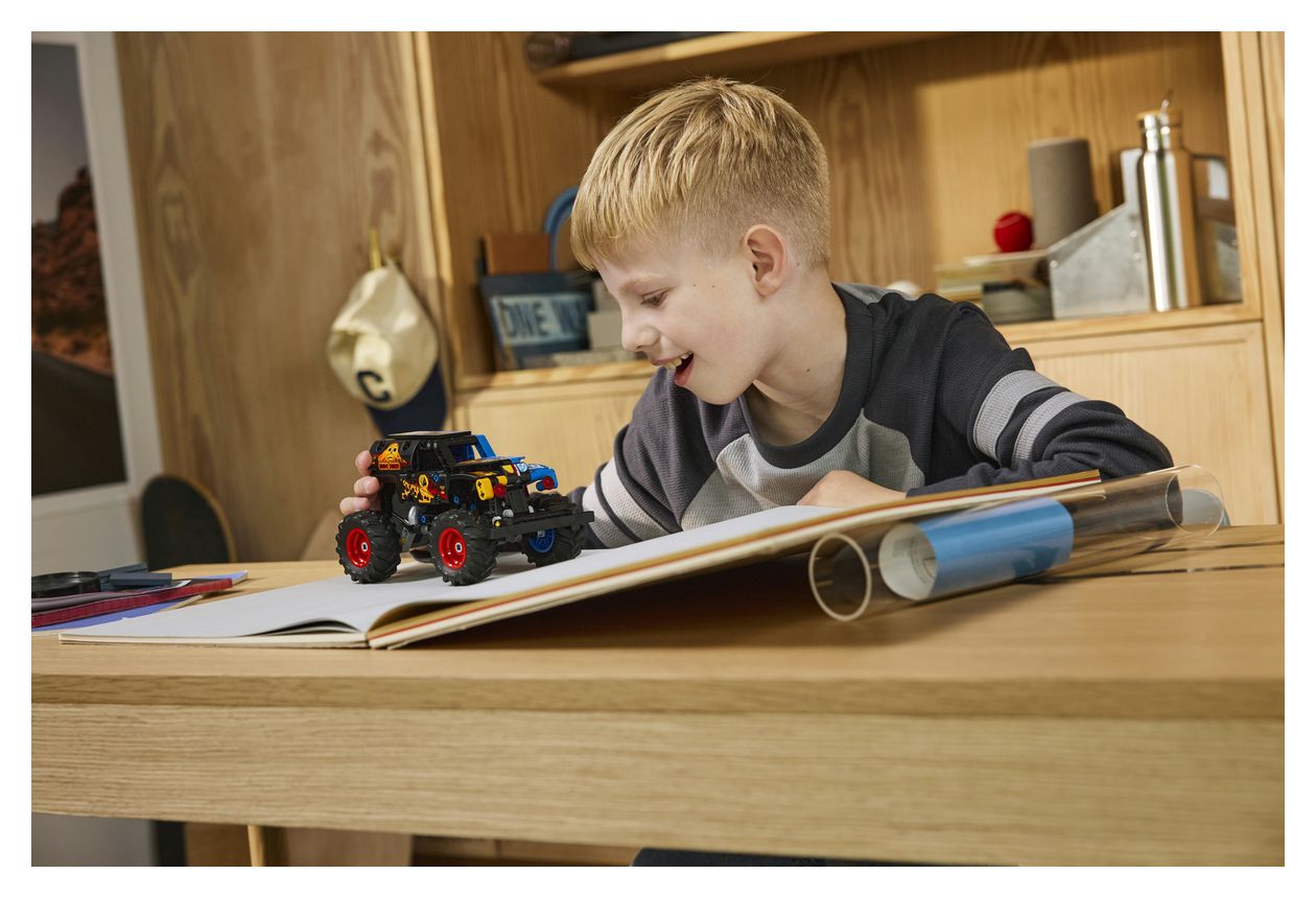 Monster Jam™ Grave Digger™ Feuer und Eis 