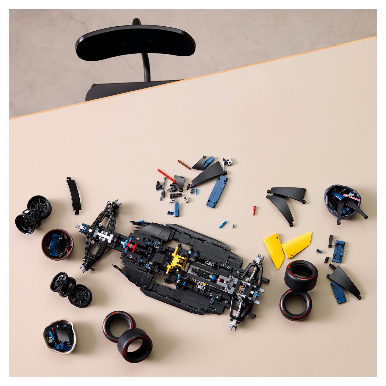 Oracle Red Bull Racing RB20 F1 Rennauto 