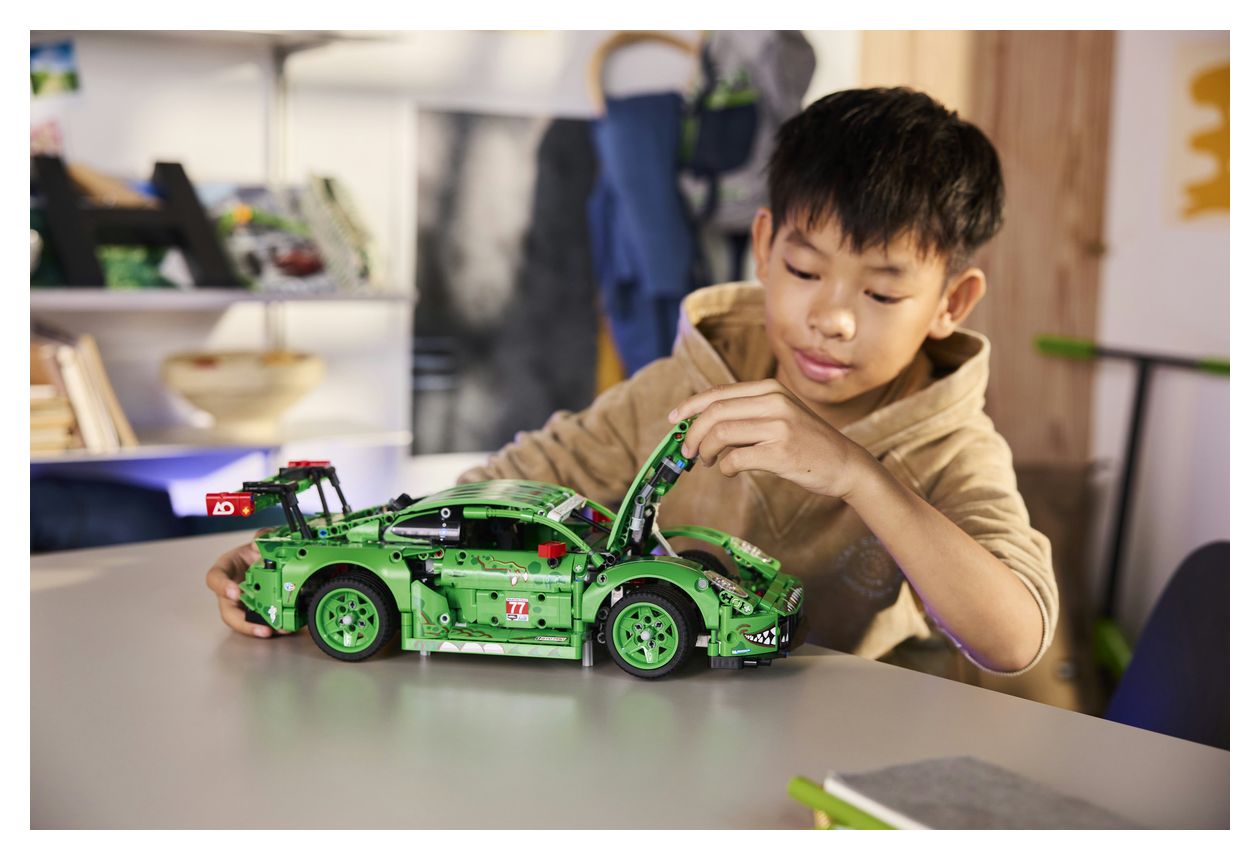 Porsche 911 GT3 R REXY AO Racing Rennwagen 