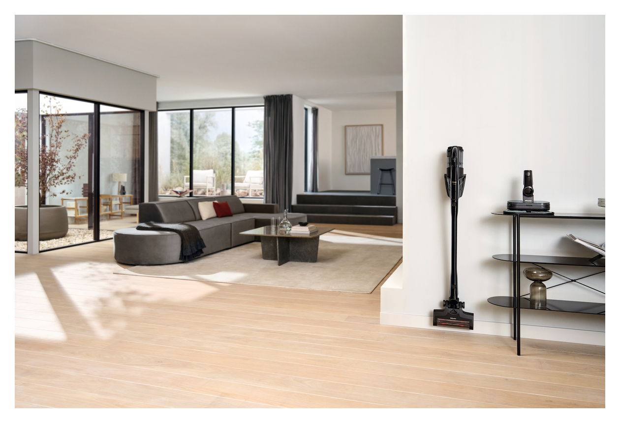 Triflex HX3 Plus Aqua Handstaubsauger Beutellos bis 140 min Laufzeit 25,2 V HEPA  (Schwarz) 