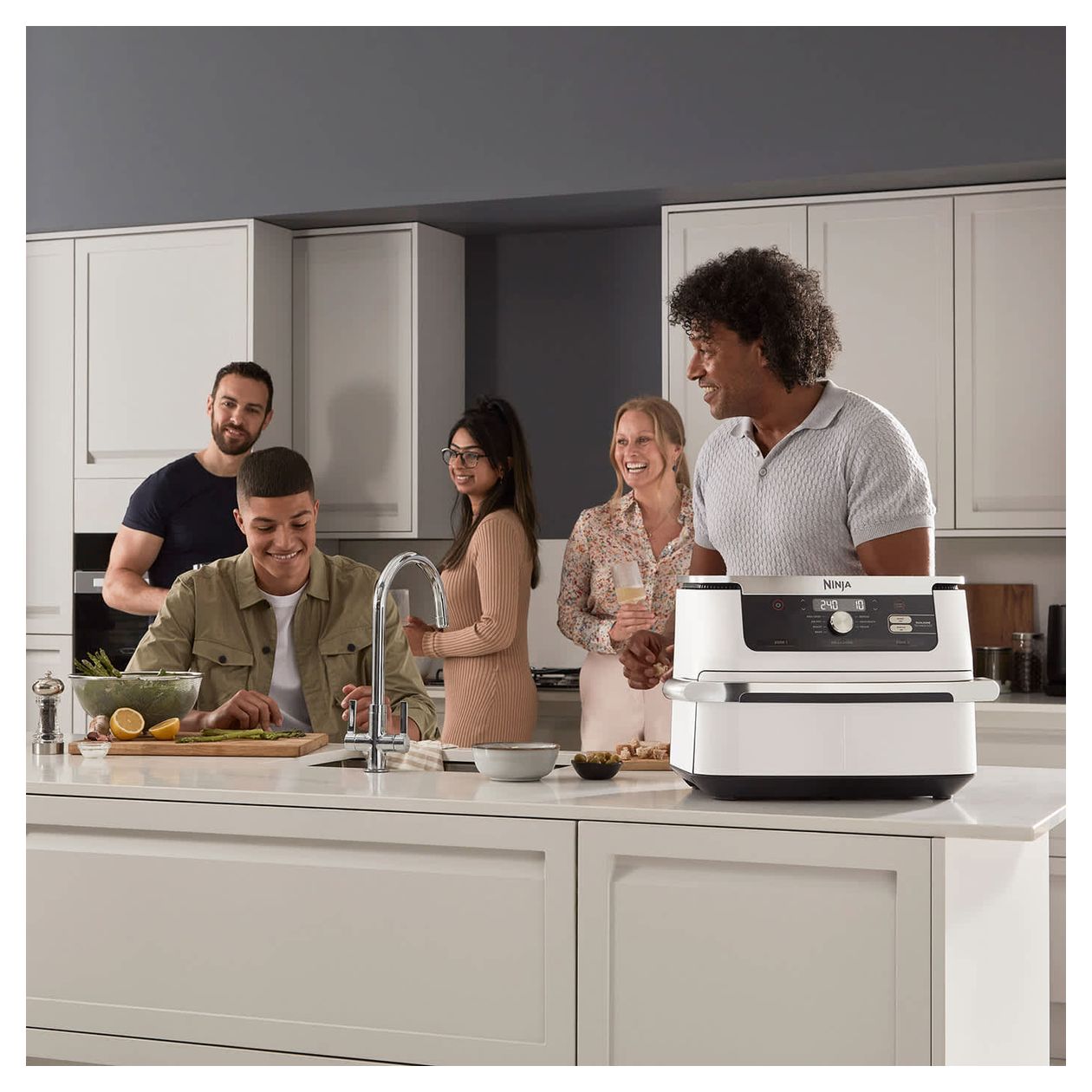 AF500EU Doppel Heißluftfritteuse 10,4 l 2470 W  (Silber, Weiß) 