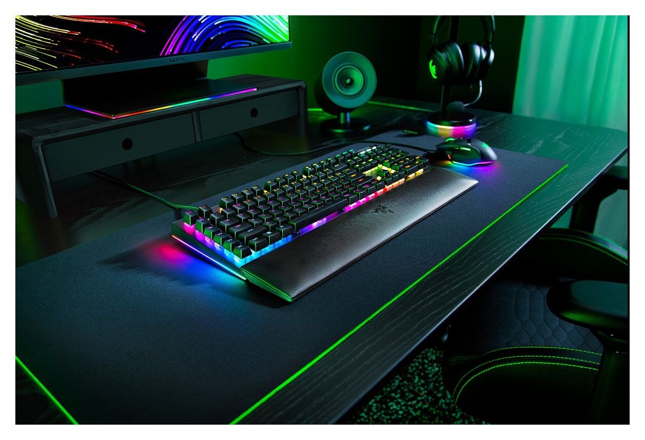 BlackWidow V4 RGB-LED Gaming Tastatur USB  (Schwarz) 