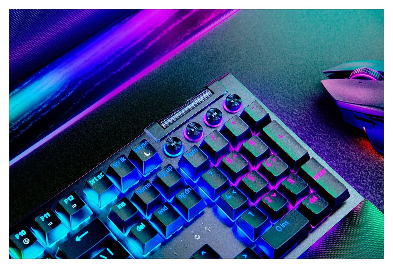 BlackWidow V4 Pro RGB-LED Gaming Tastatur USB  (Schwarz) 
