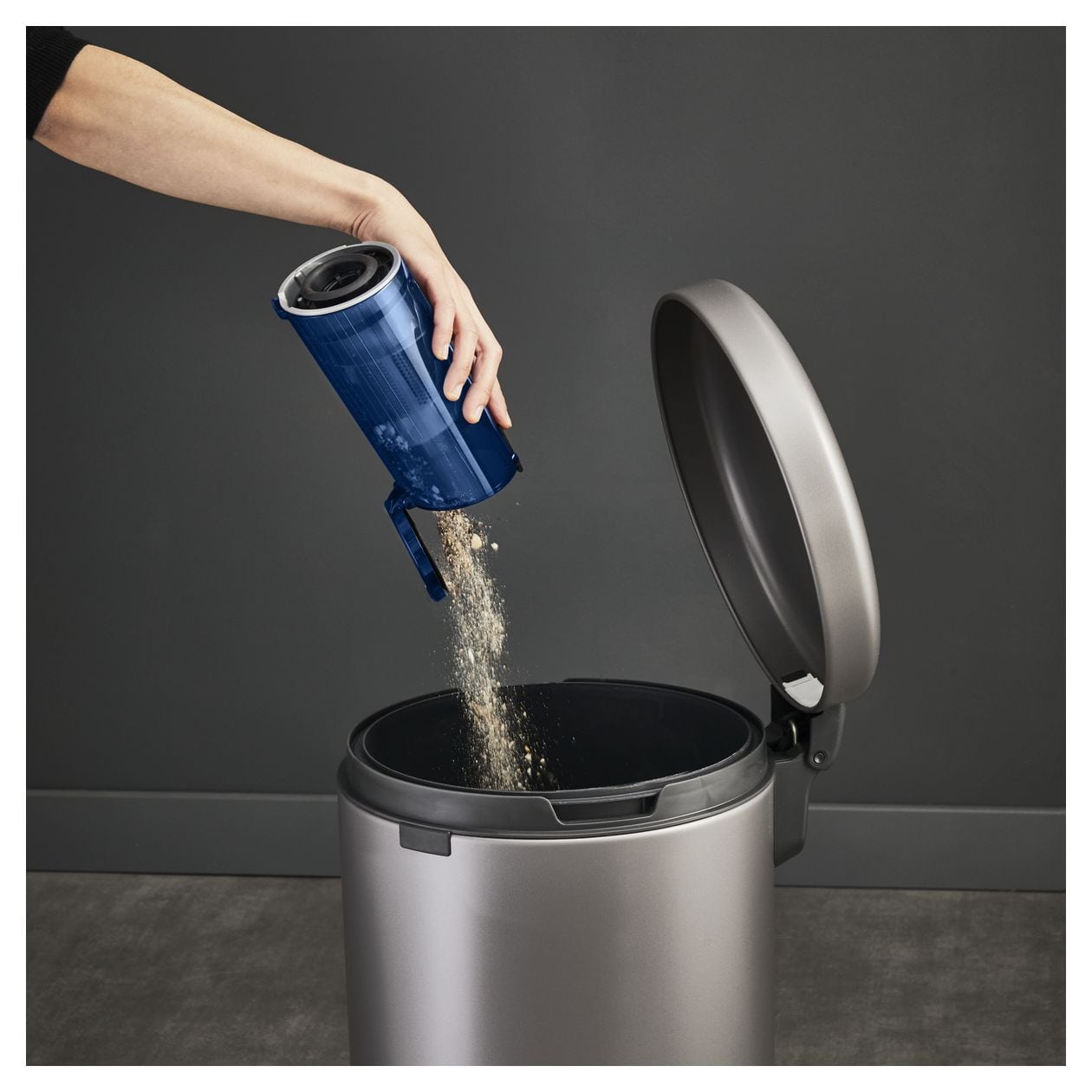 RH20C0 X-Force Flex 9.60 Handstaubsauger Beutellos bis 60 min Laufzeit 18 V  (Silber, Blau) 