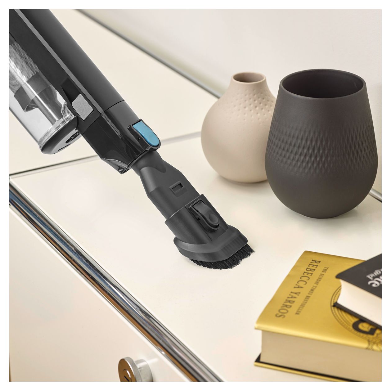 HV7151 Handstaubsauger Beutellos bis 45 min Laufzeit 21,6 V HEPA (Schwarz, Blau, Silber) 